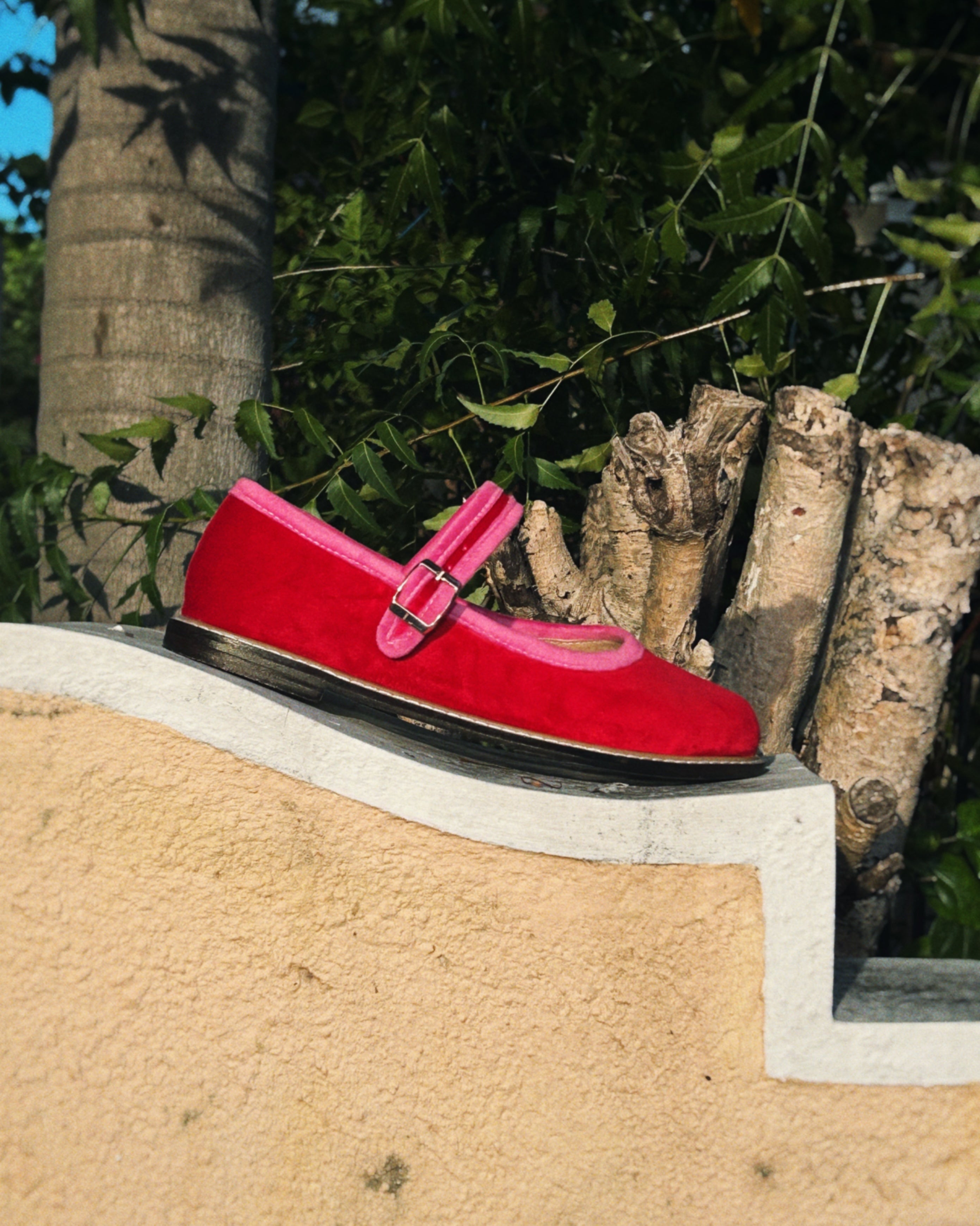 Two Tone Nona Strawberry (Preorder)