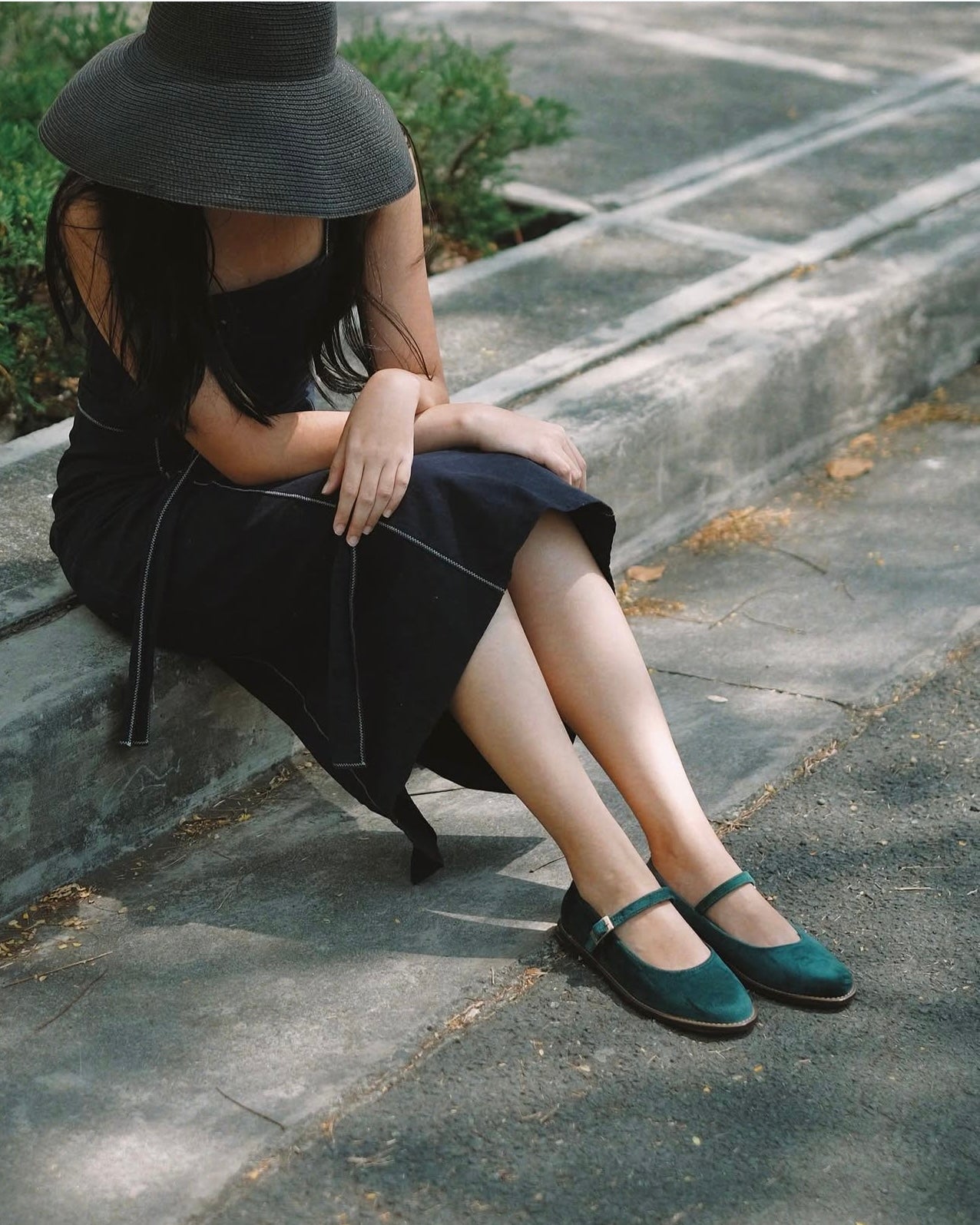 Nona Emerald Velvet (Preorder)