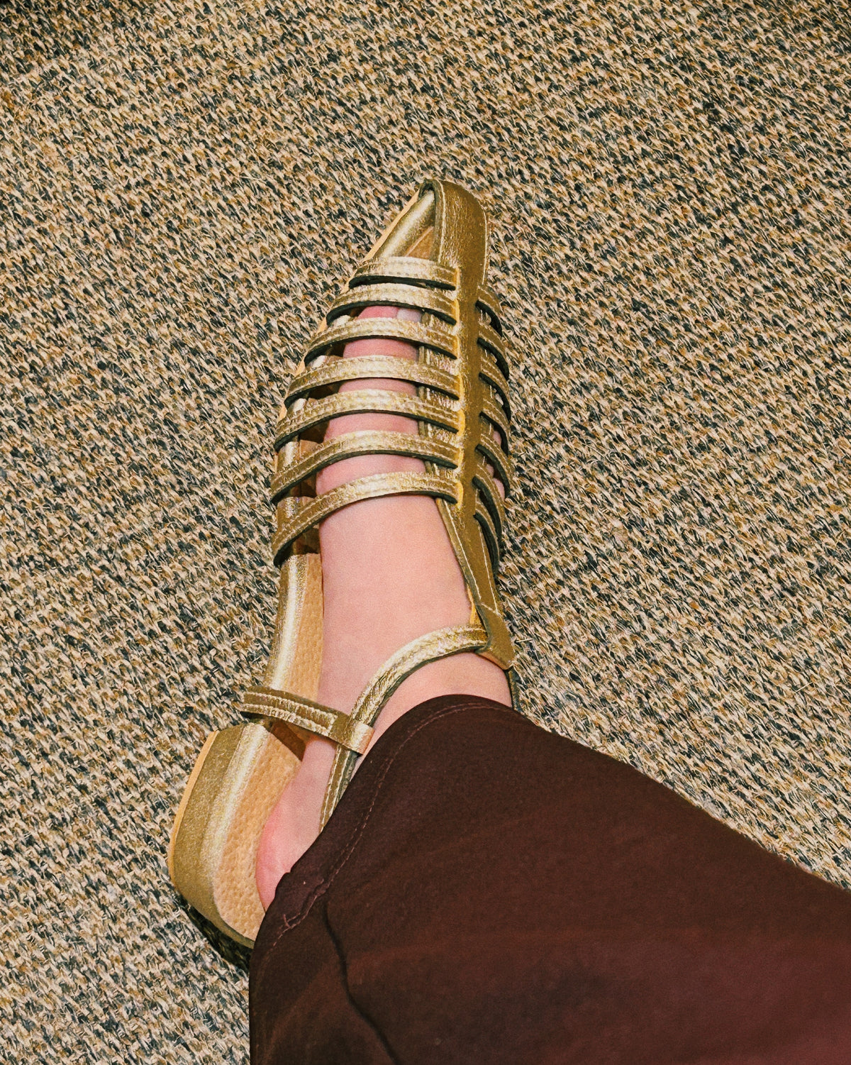 Sample Sale - Whale Gold Size 6.5