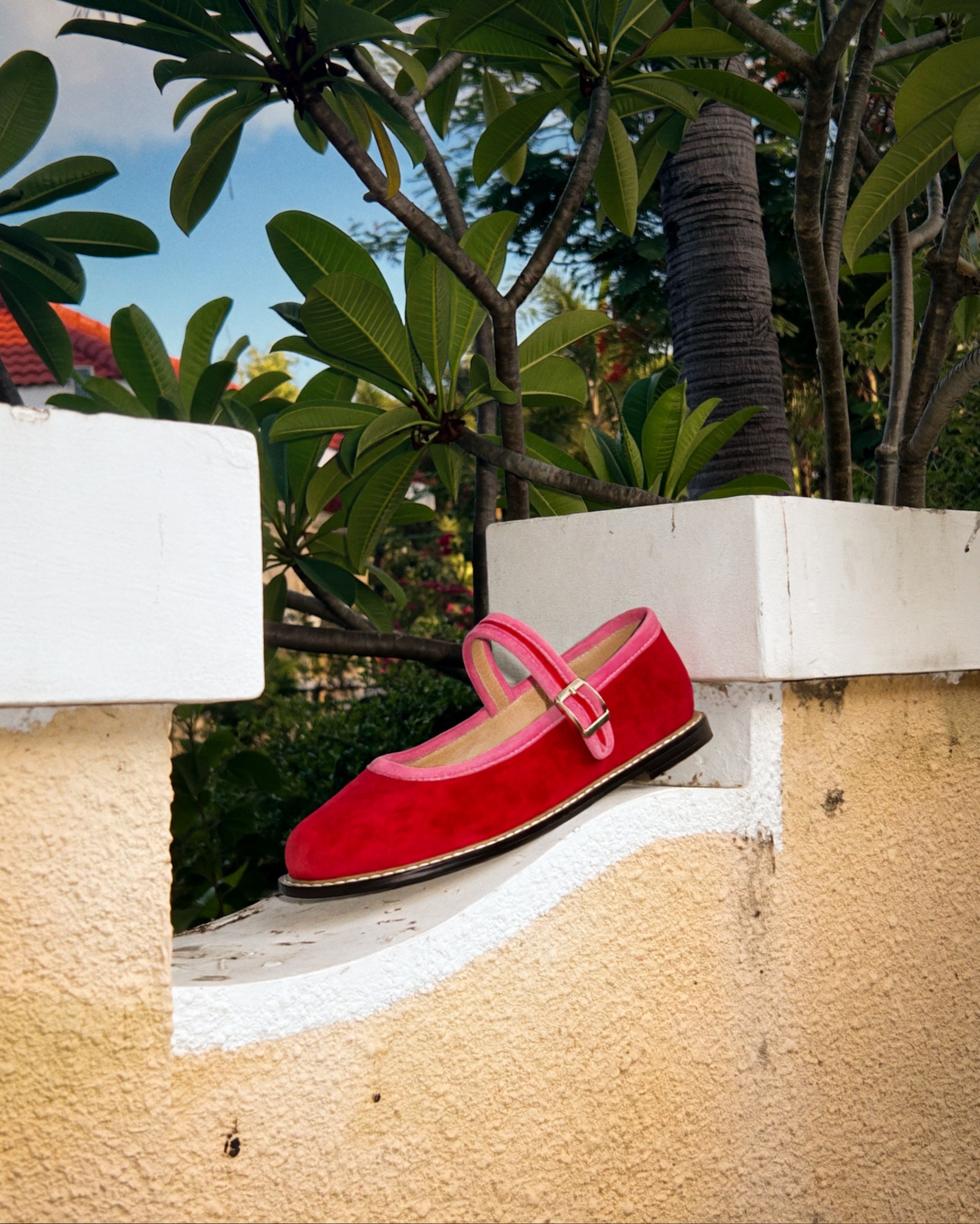 Two Tone Nona Strawberry (Preorder)