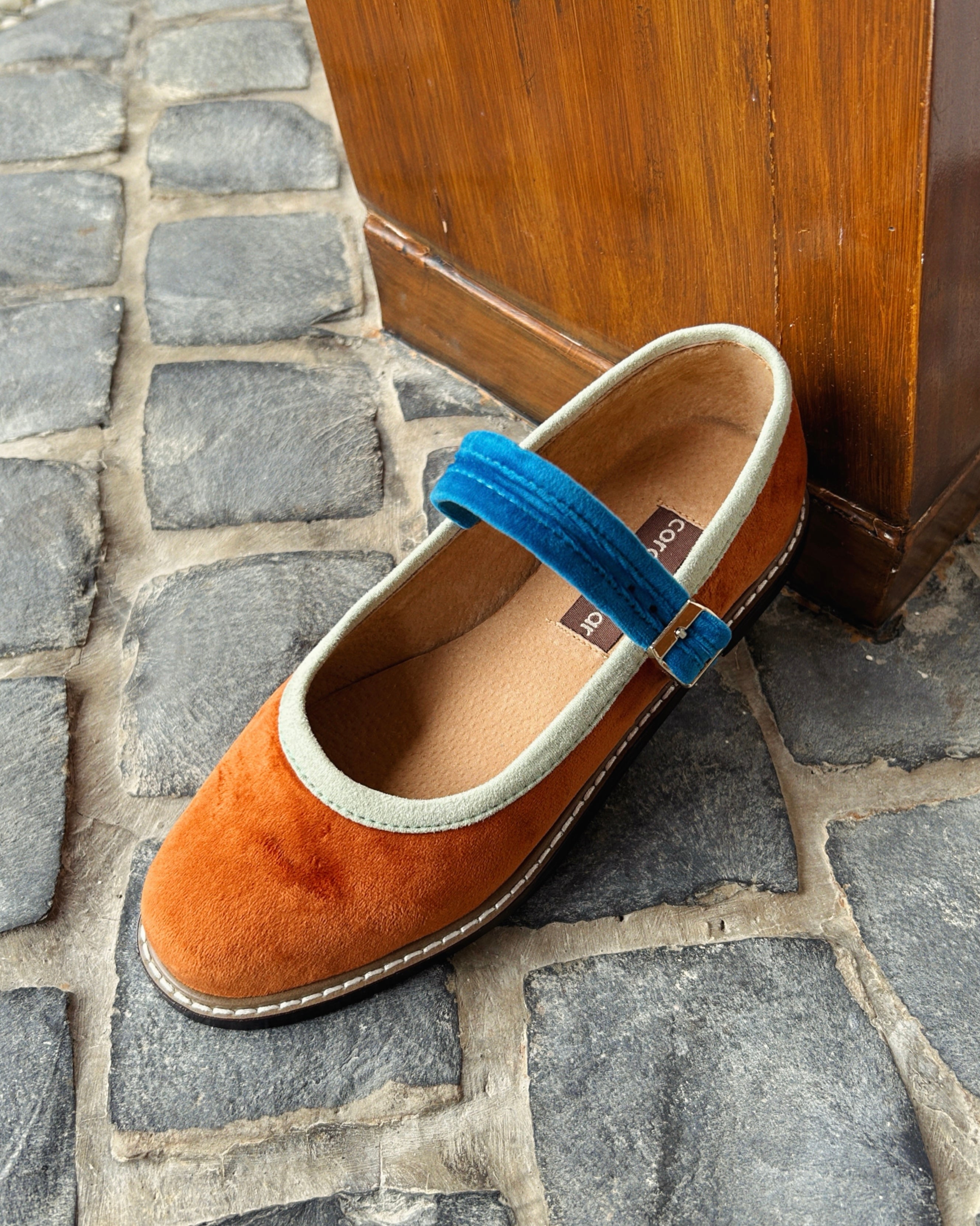 Sample Sale - Two Tone Nona Paprika Seafoam Size 7