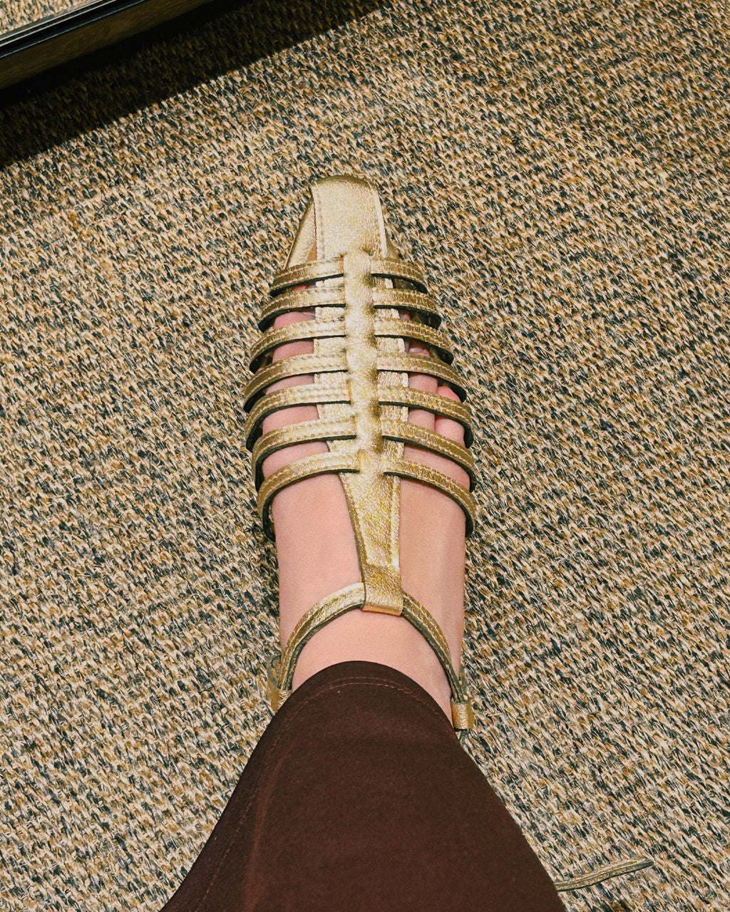 Sample Sale - Whale Gold Size 6.5