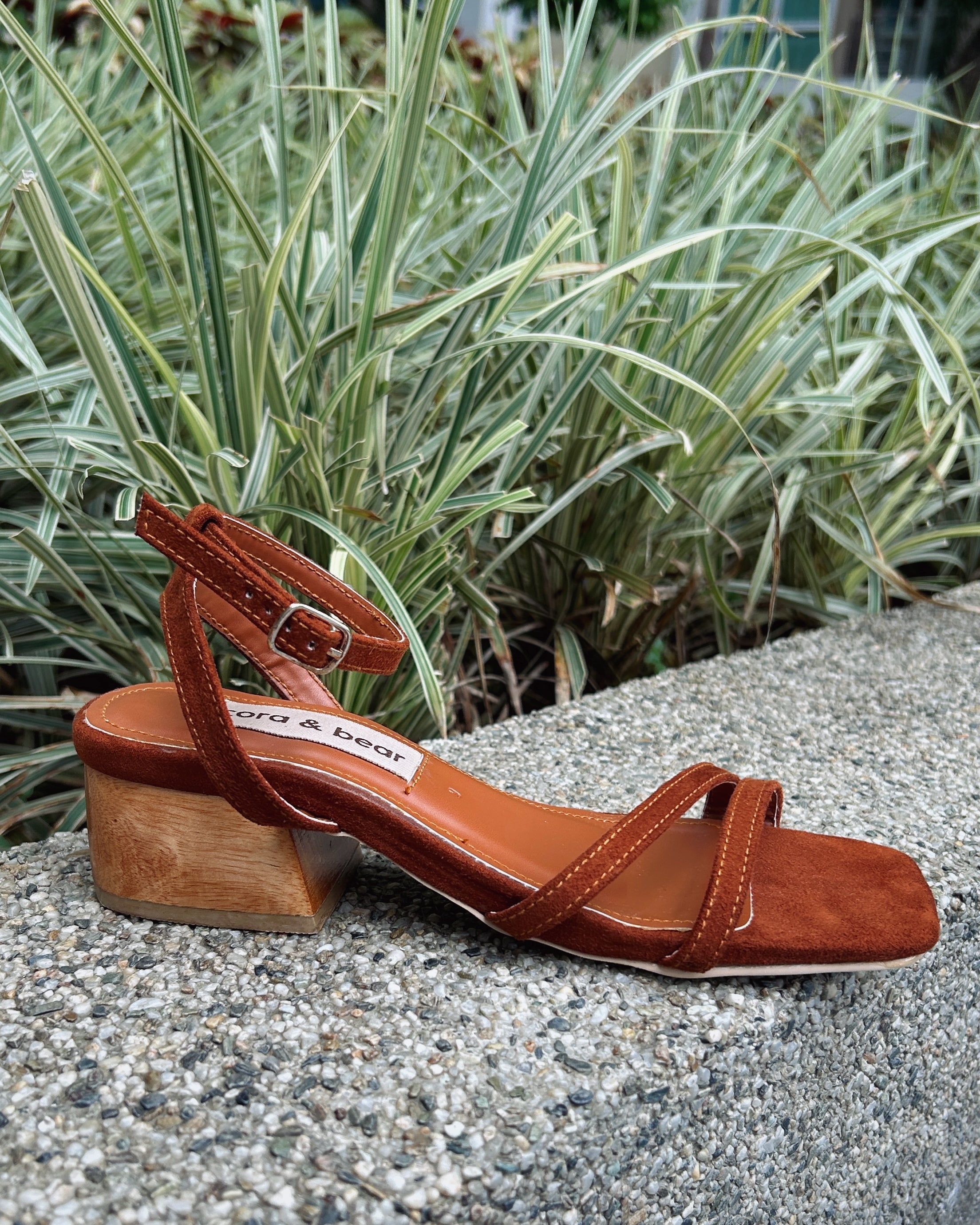 Sample Sale - Topanga Mini Mahogany Size 8
