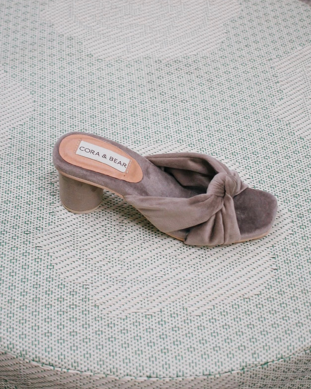 Tango Taupe Velvet (Preorder)