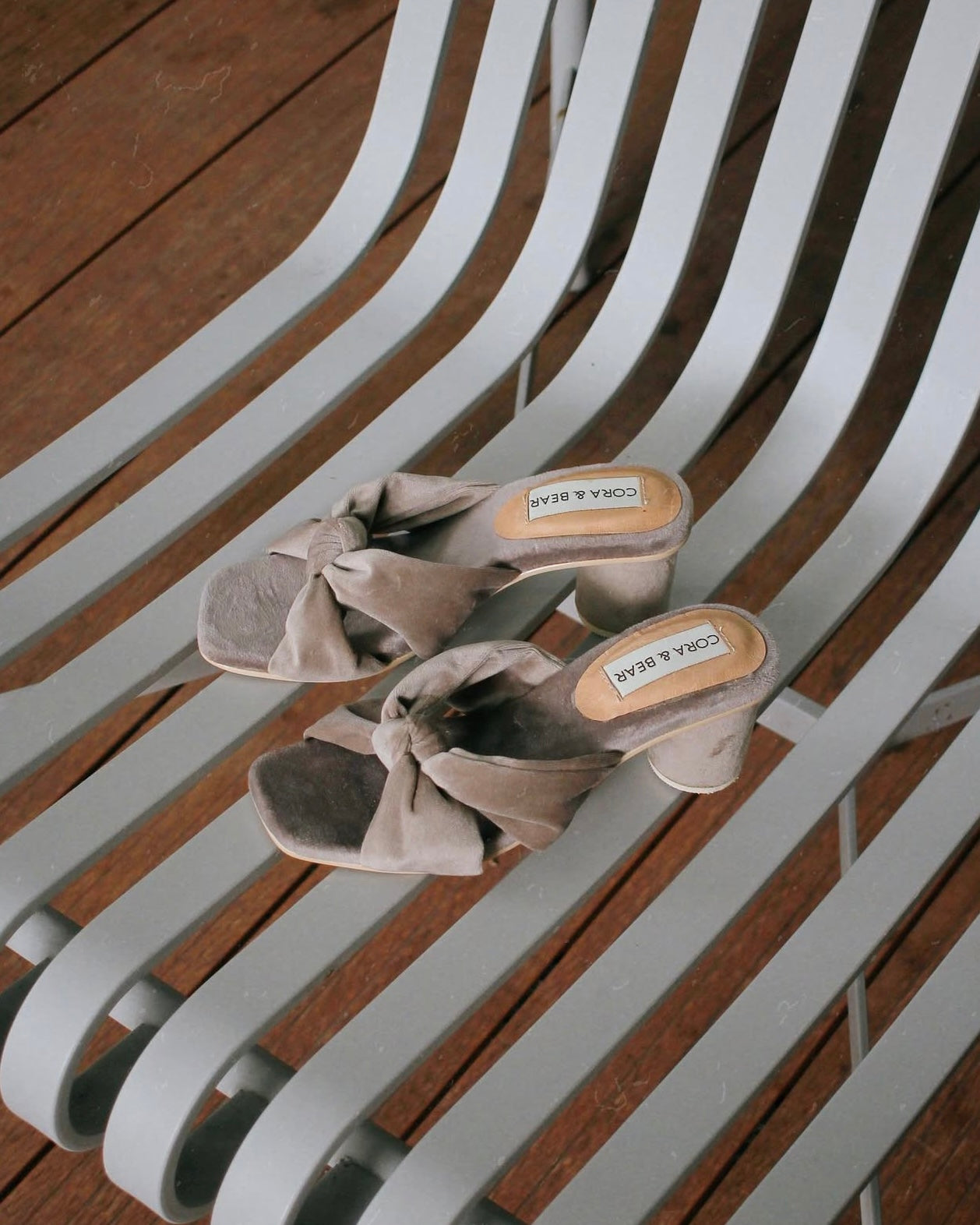 Tango Taupe Velvet (Preorder)