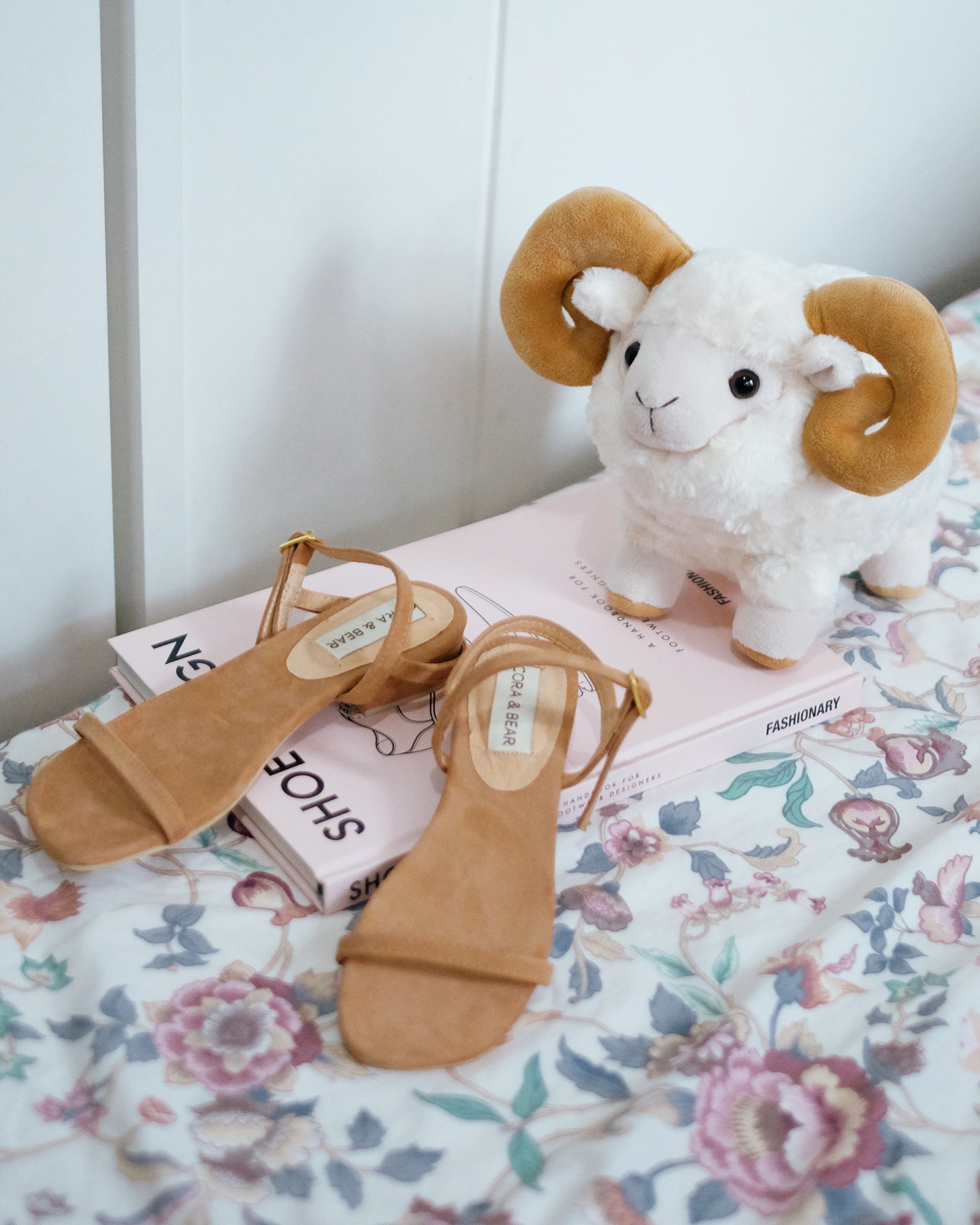 Salsita Mini Camel Suede (Preorder)