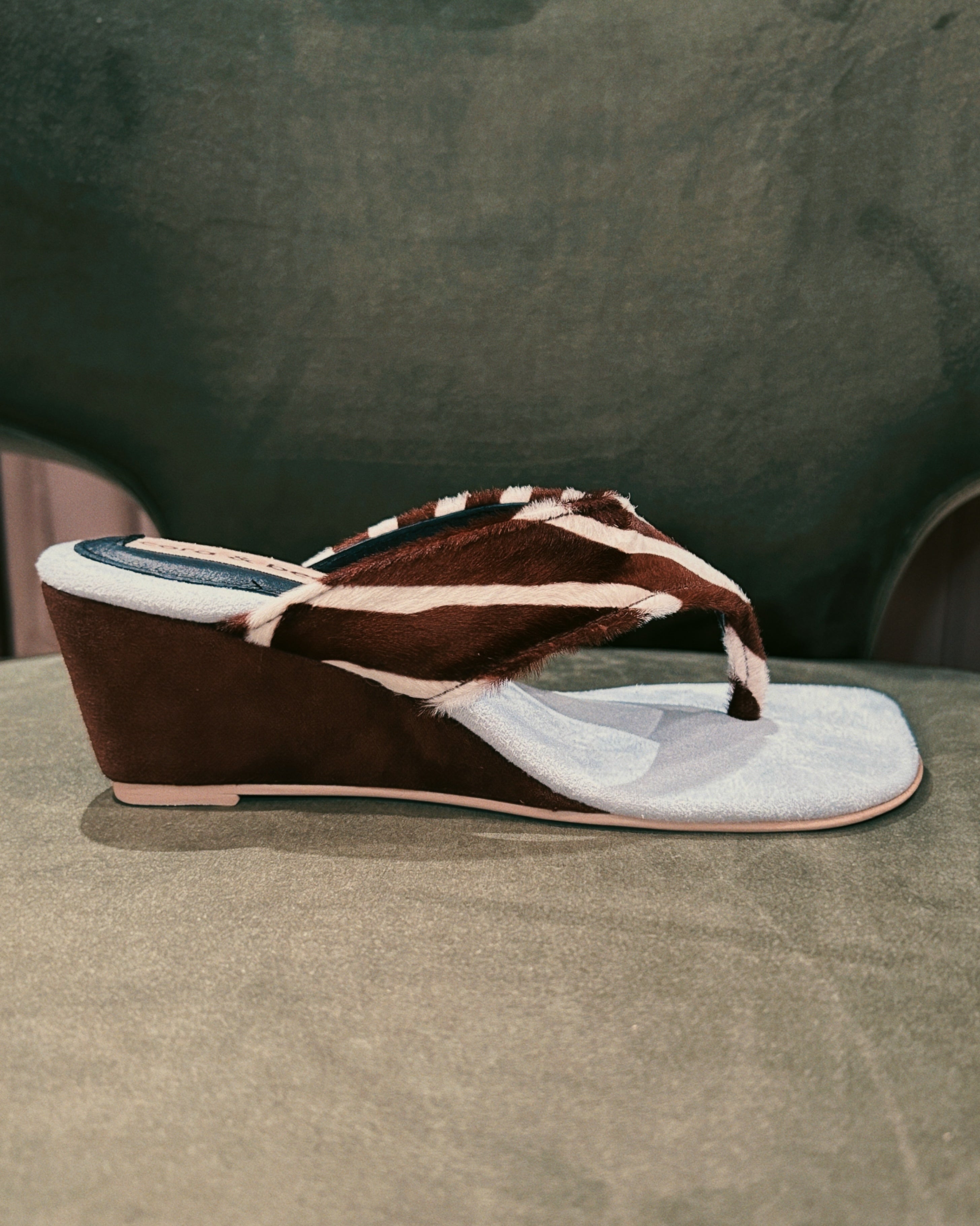 Oda Wedge Zebra Sky (Preorder)