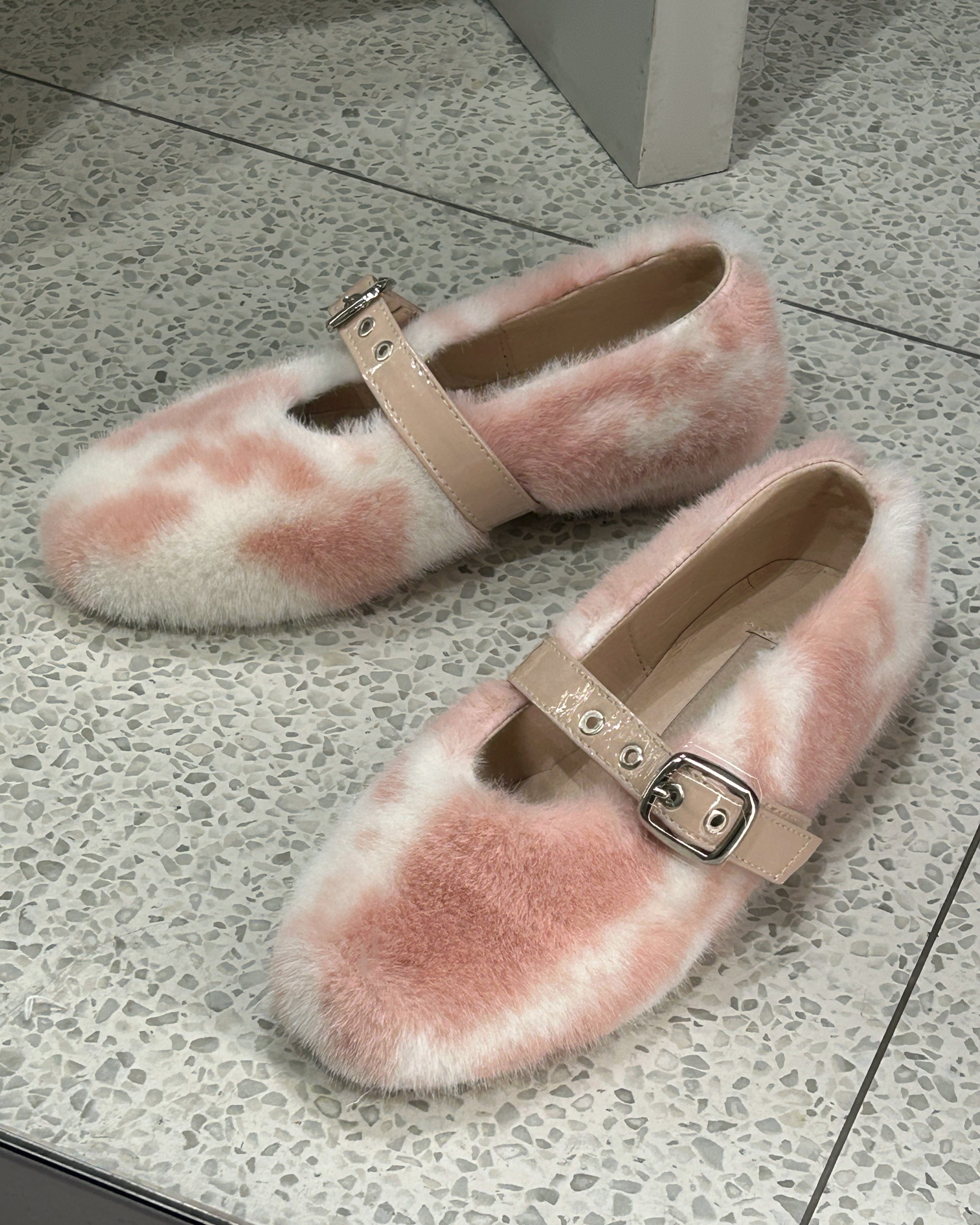 Cannoli Cow Flat Pink