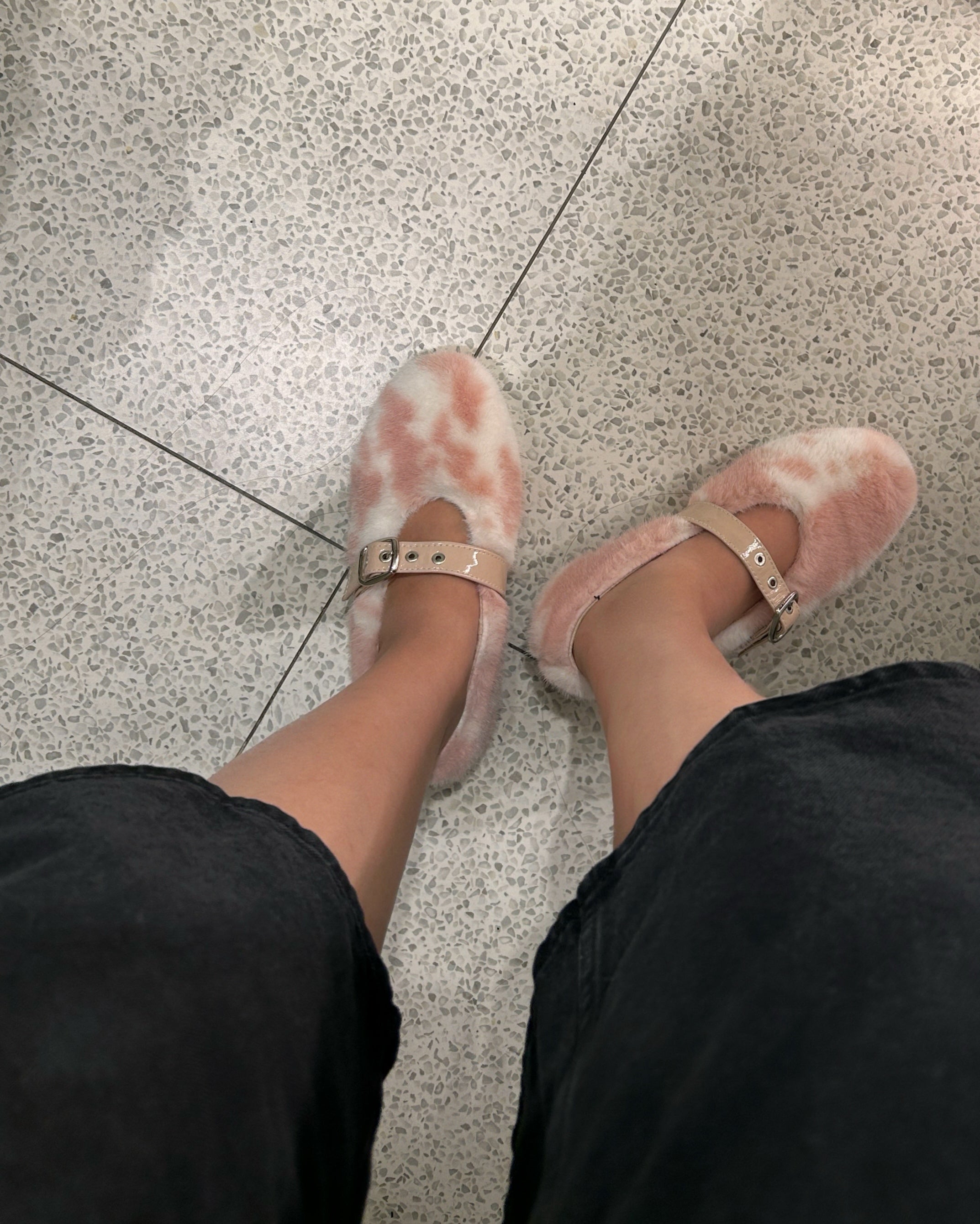 Cannoli Cow Flat Pink