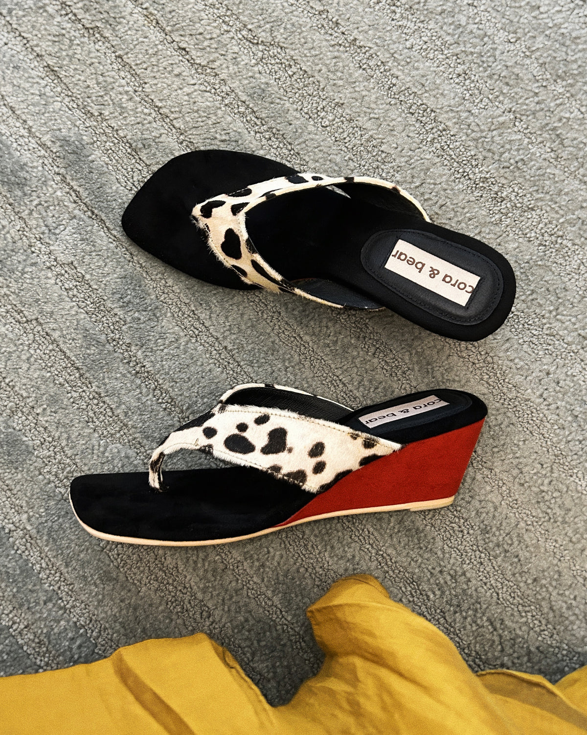 Oda Wedge Snow Leopard
