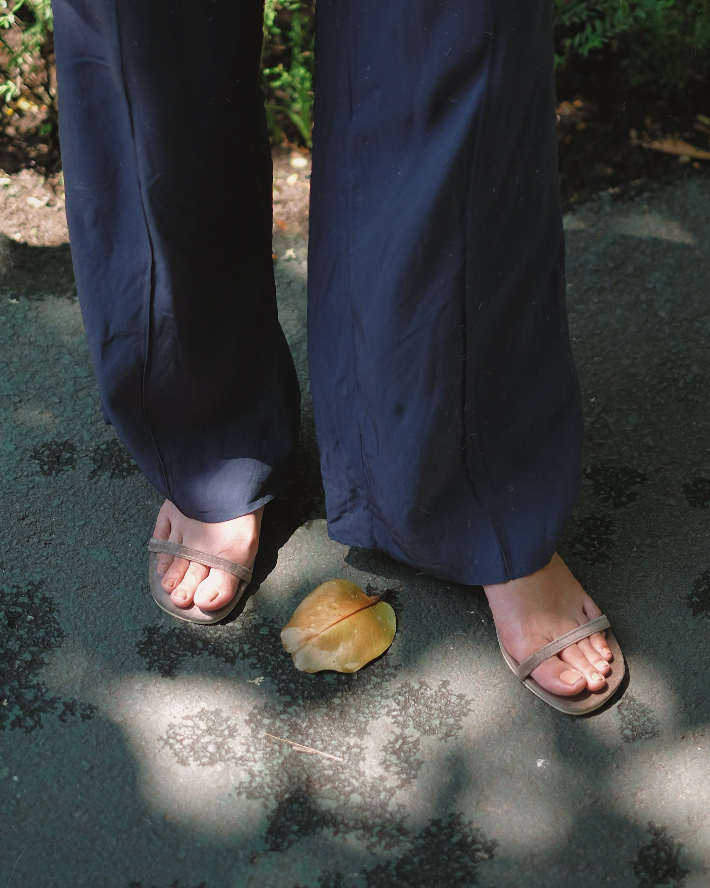 Salsita Mini Taupe - Cora and Bear