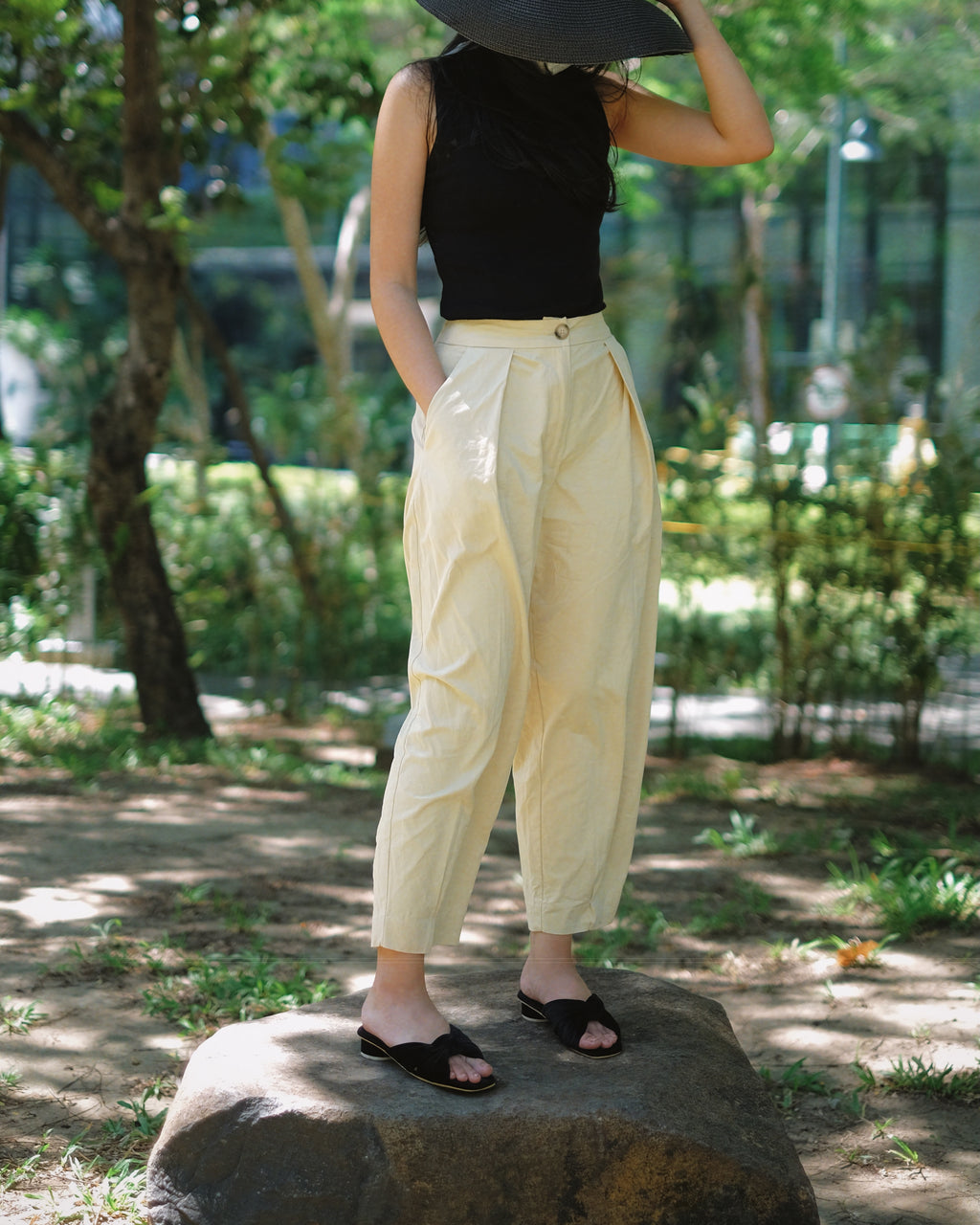 Flamenco Black - Cora and Bear