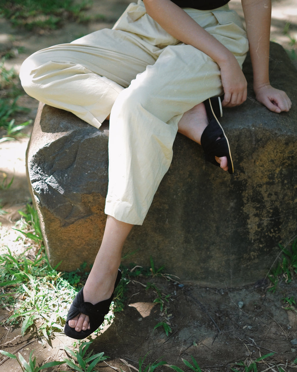 Flamenco Black - Cora and Bear