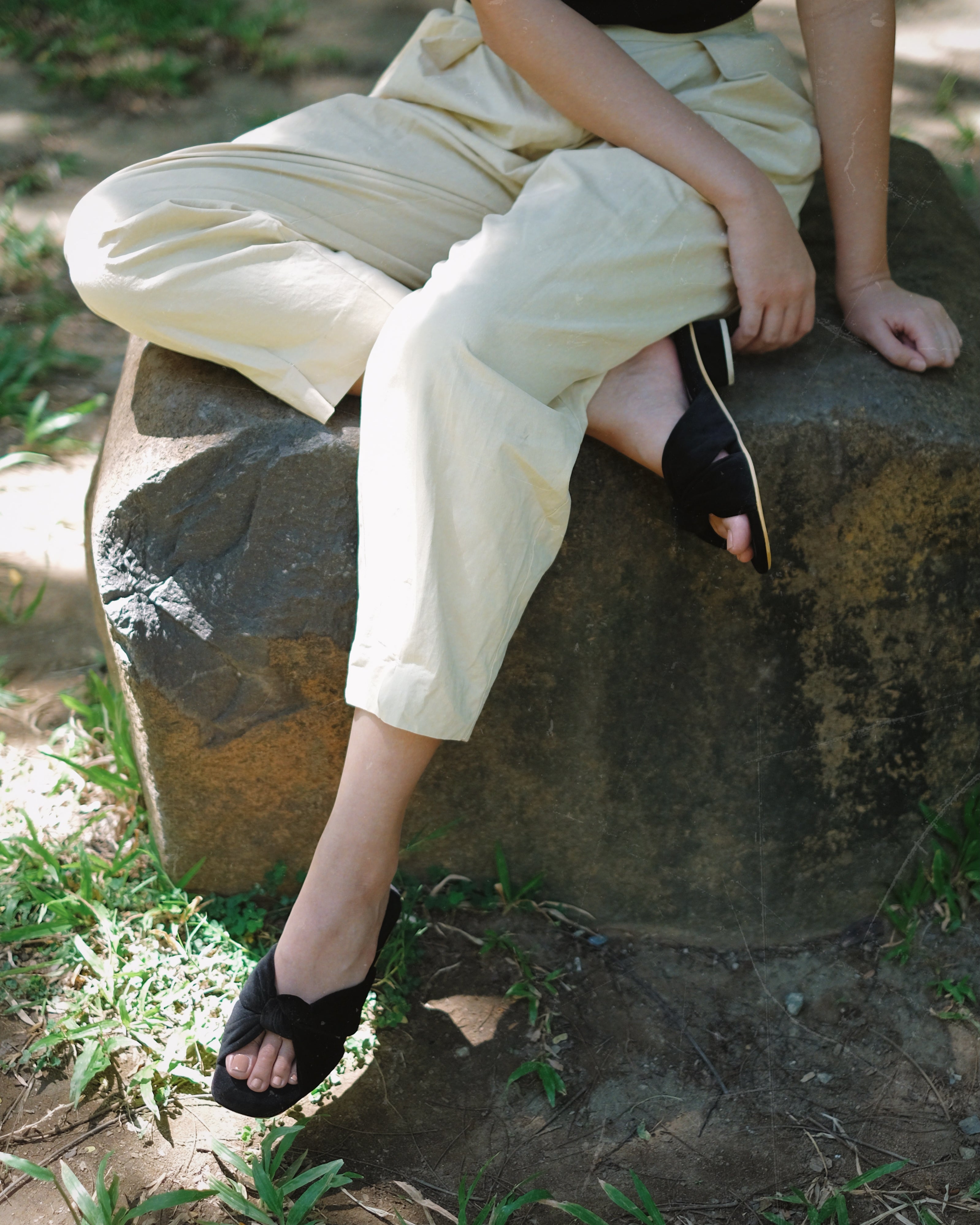 Flamenco Black - Cora and Bear