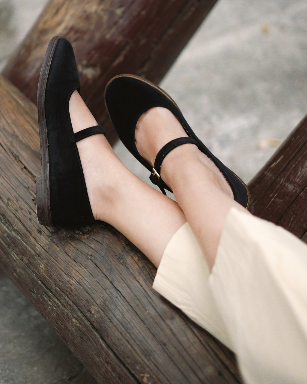 Nona Black Velvet - Cora and Bear