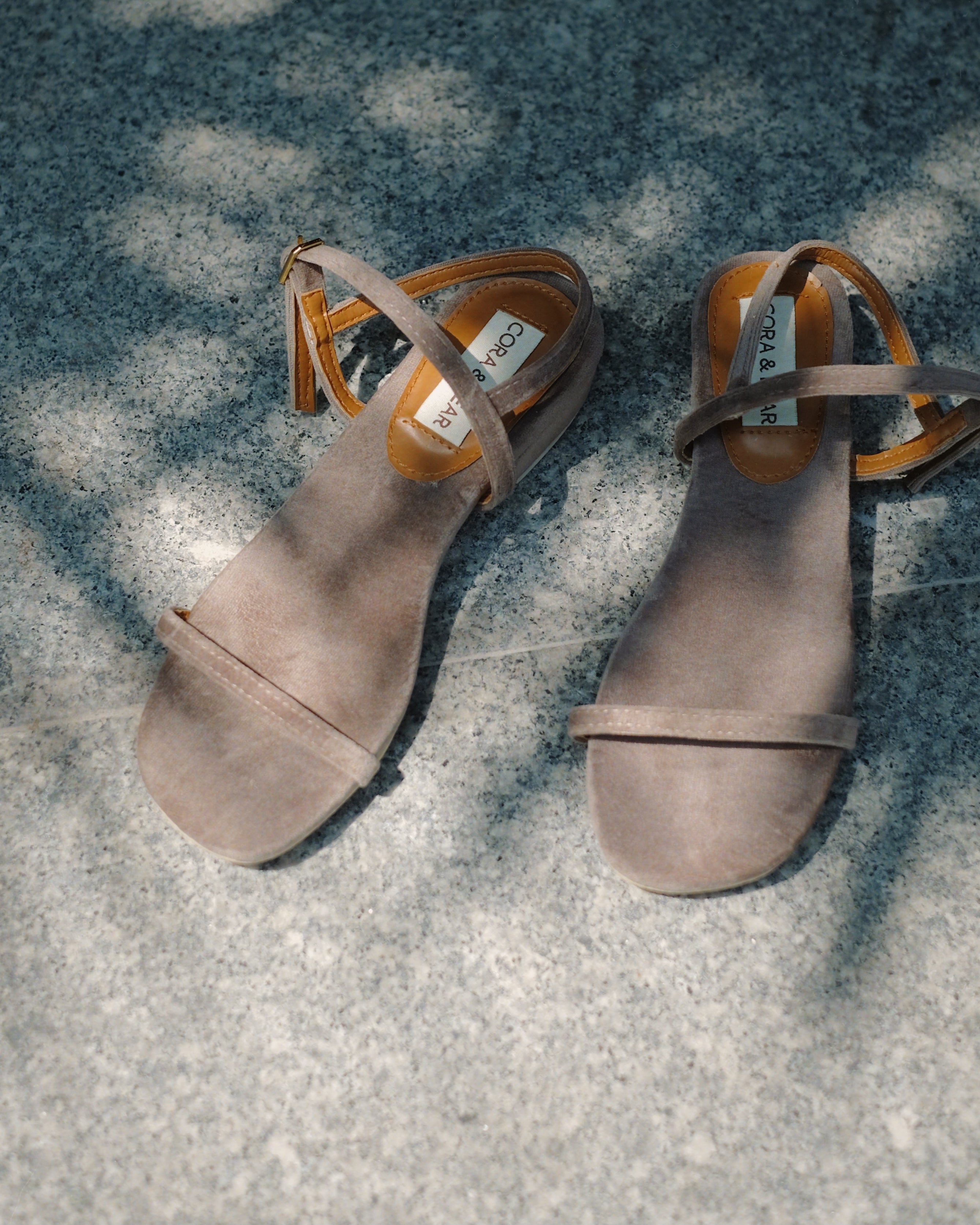 Salsita Mini Taupe - Cora and Bear
