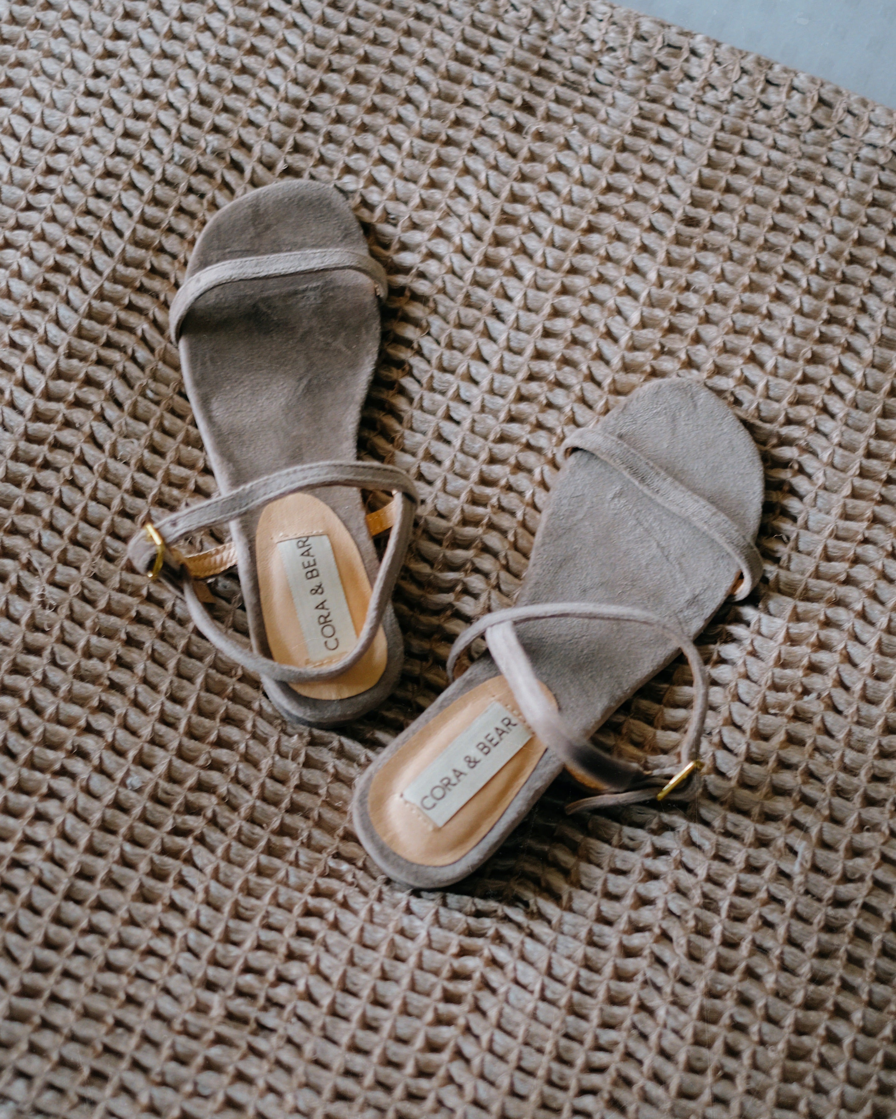 Salsita Mini Taupe - Cora and Bear